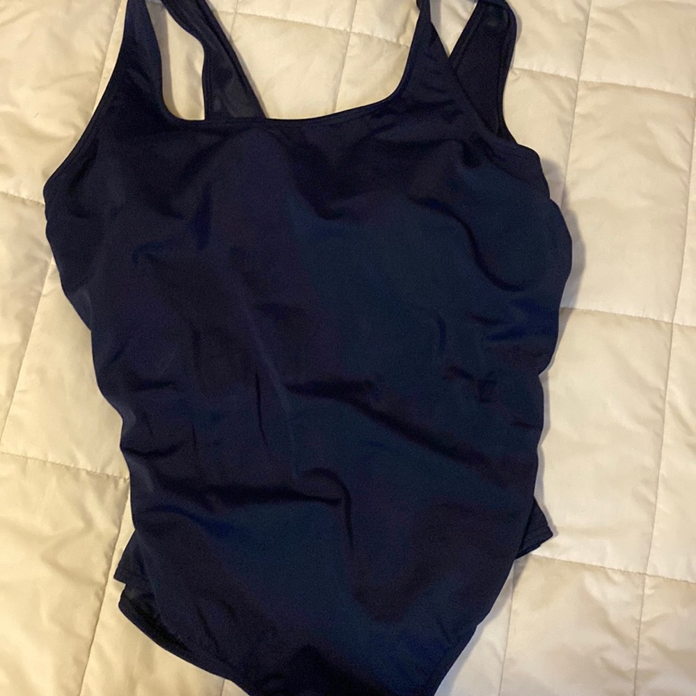 Lands’ End one piece swimsuit EUC navy